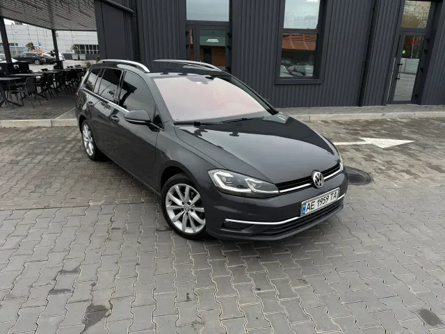 Volkswagen Golf - фото 3