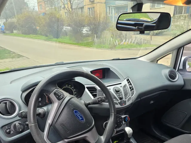 Ford Fiesta - фото 5