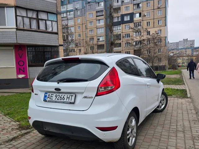 Ford Fiesta - фото 4