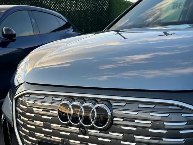 Audi Q4 e-tron - фото 4