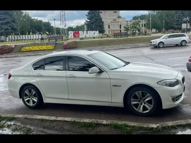 BMW 5 серії - фото 1