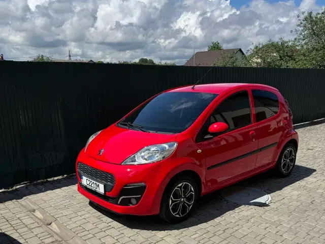 Peugeot 107 - фото 1
