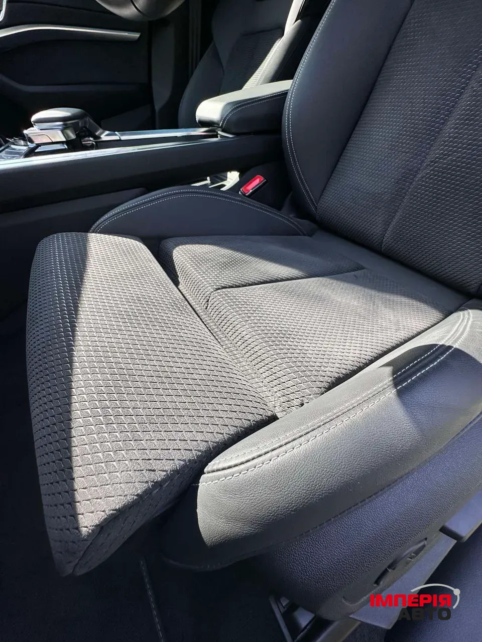 Audi e-tron S - фото 18