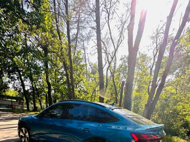 Audi e-tron S - фото 5