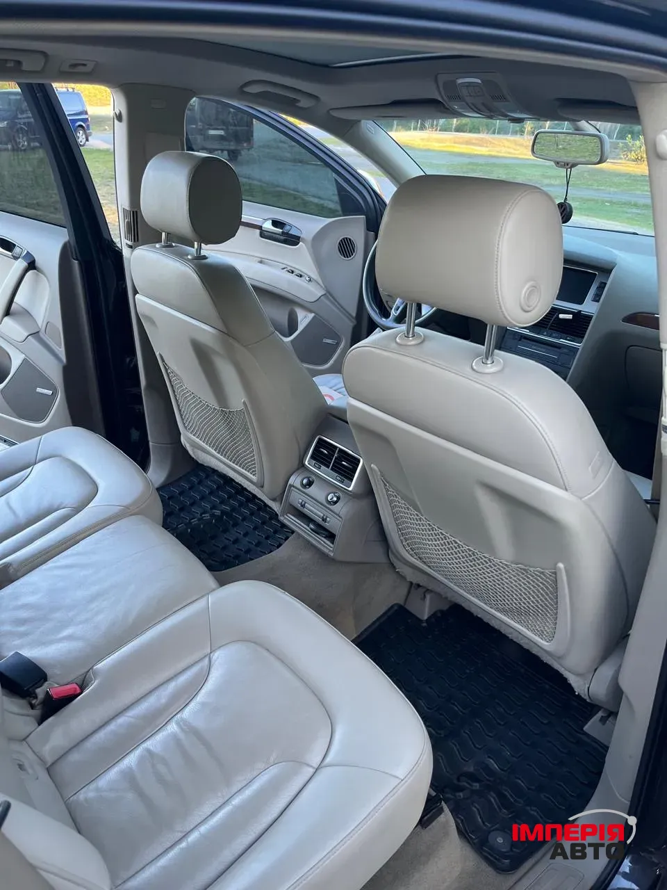 Audi Q7 - фото 9