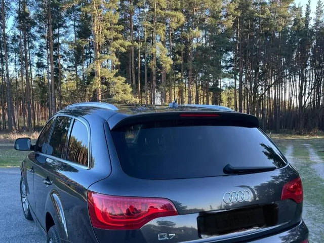 Audi Q7 - фото 5