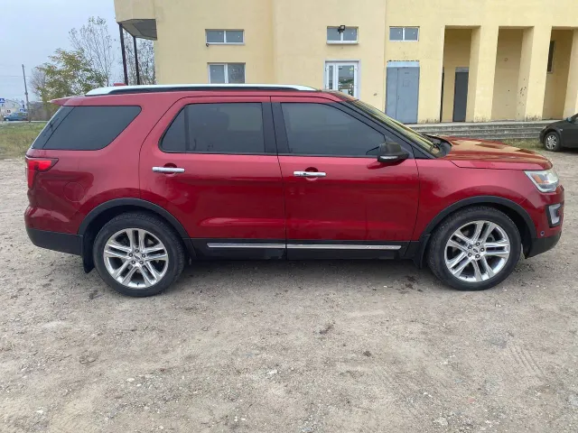 Ford Explorer - фото 4