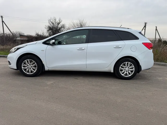 Kia Ceed - фото 4