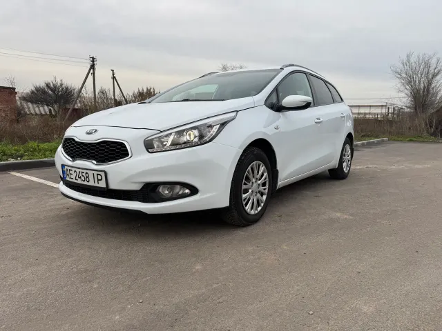 Kia Ceed - фото 5