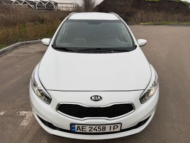 Kia Ceed - фото 2