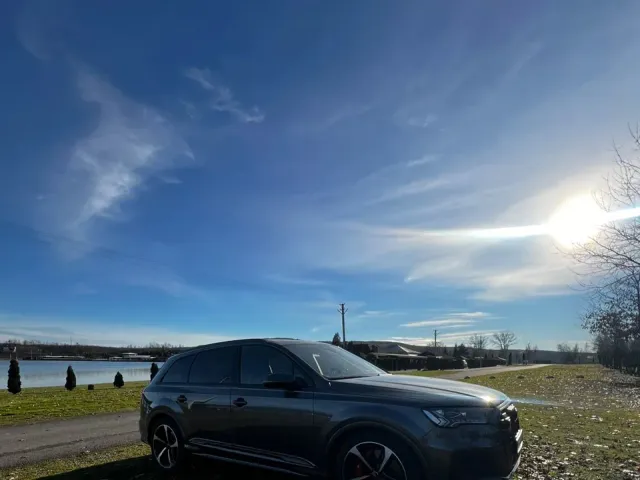 Audi SQ7 - фото 4