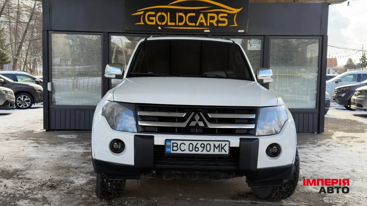 Mitsubishi Pajero - фото 1