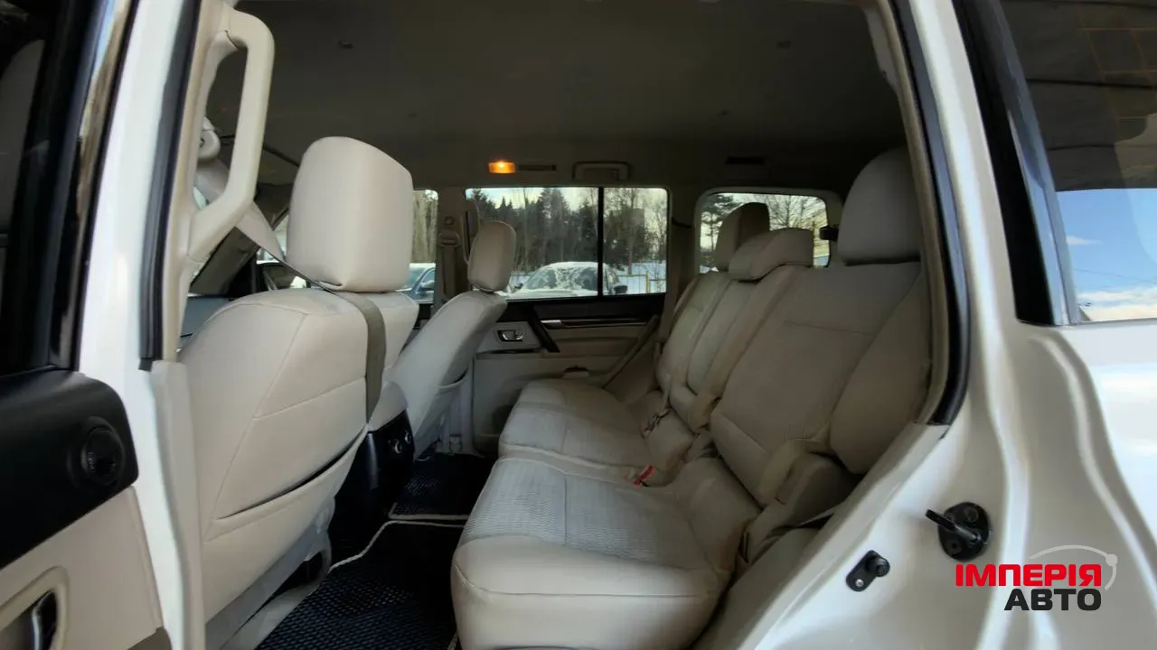 Mitsubishi Pajero - фото 10