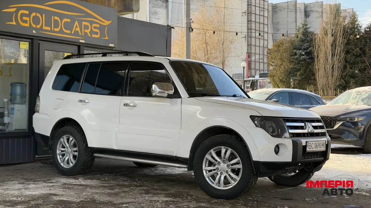 Mitsubishi Pajero - фото 3