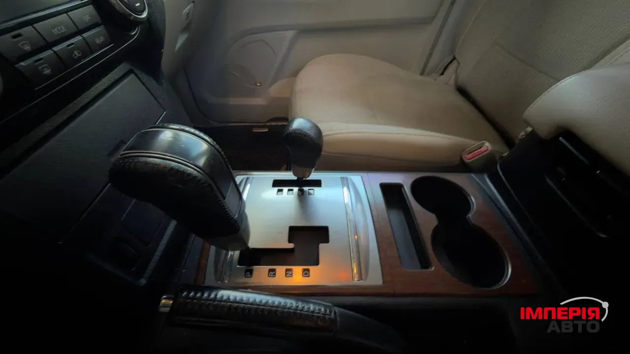Mitsubishi Pajero - фото 6