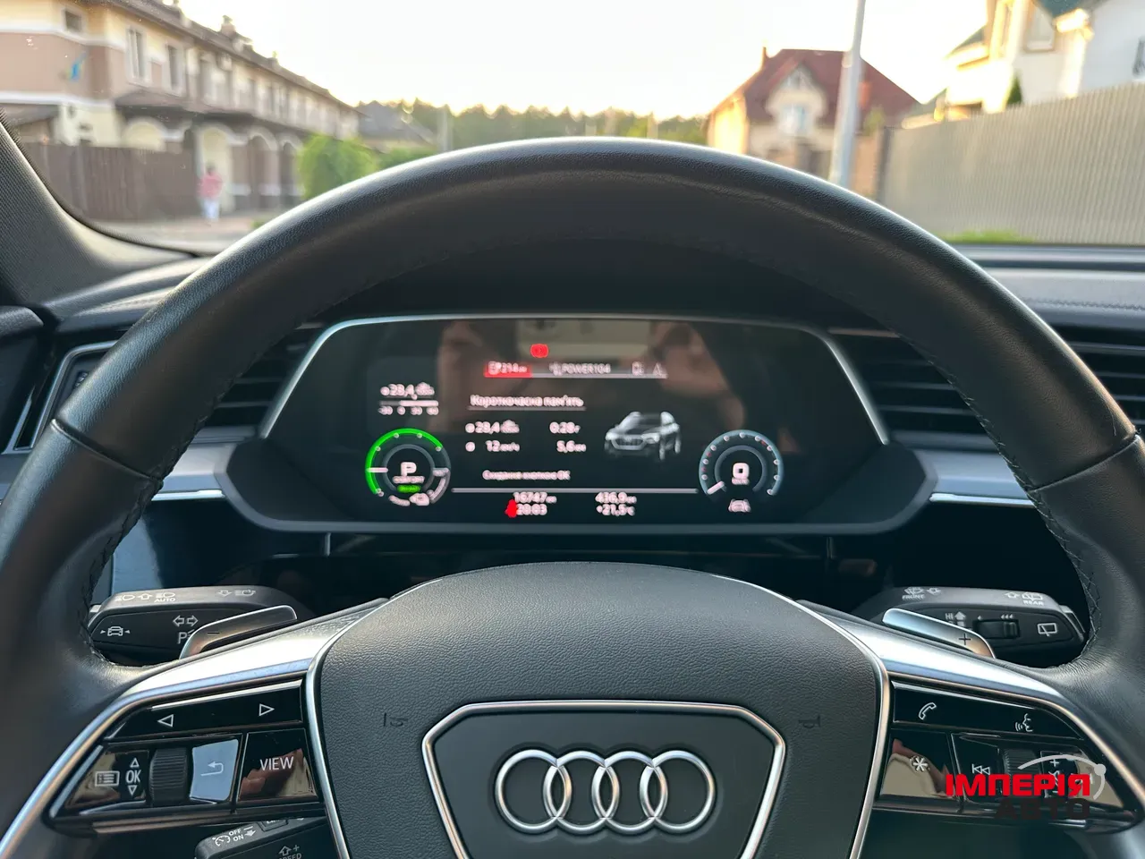 Audi e-tron - фото 25