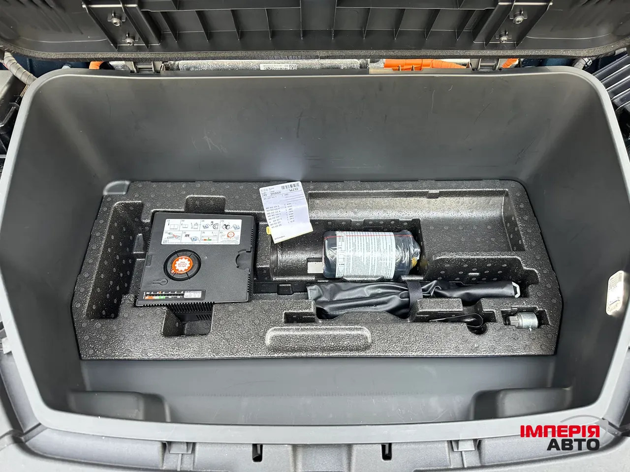 Audi e-tron - фото 23