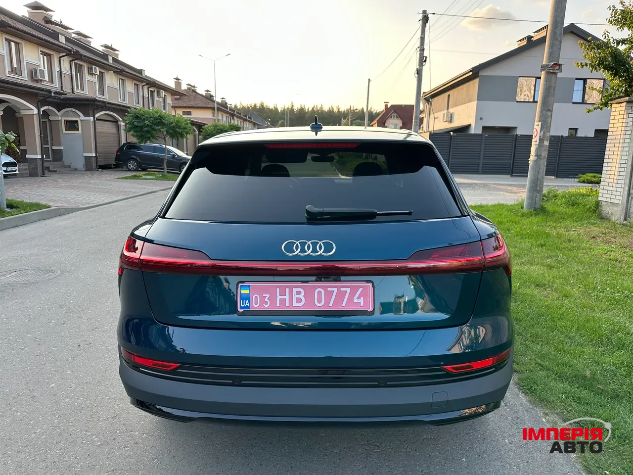 Audi e-tron - фото 10