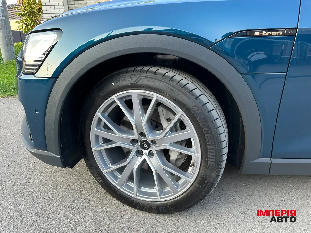 Audi e-tron - фото 35