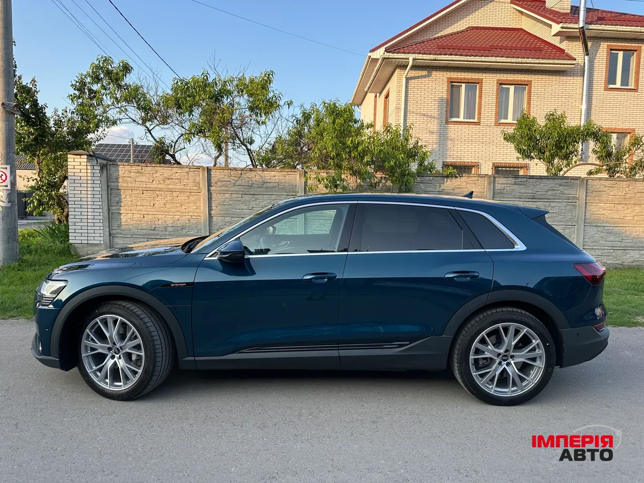 Audi e-tron - фото 14