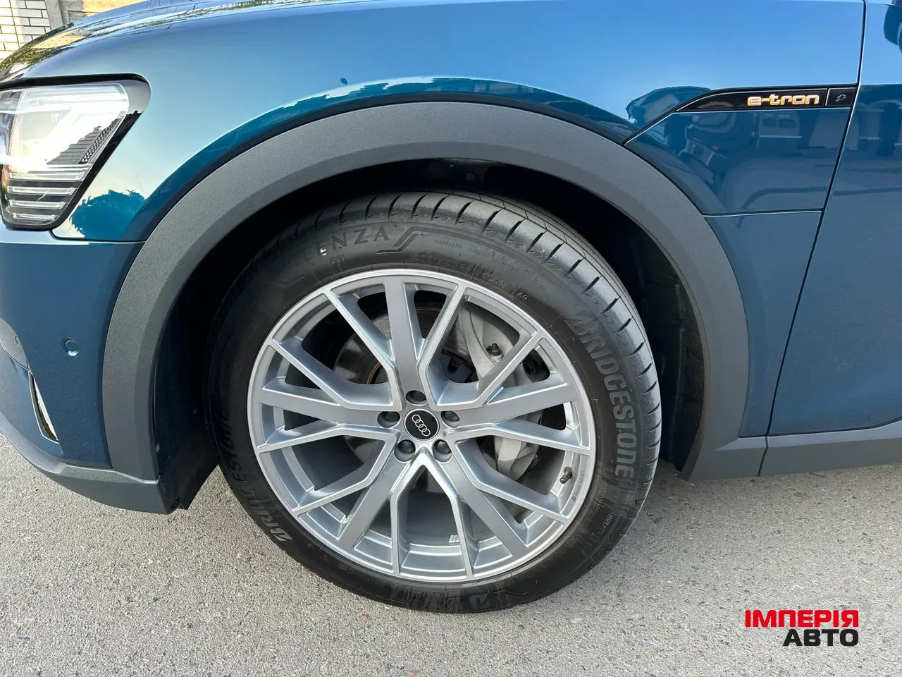 Audi e-tron - фото 3