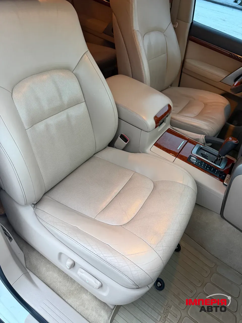 Toyota Land Cruiser - фото 16