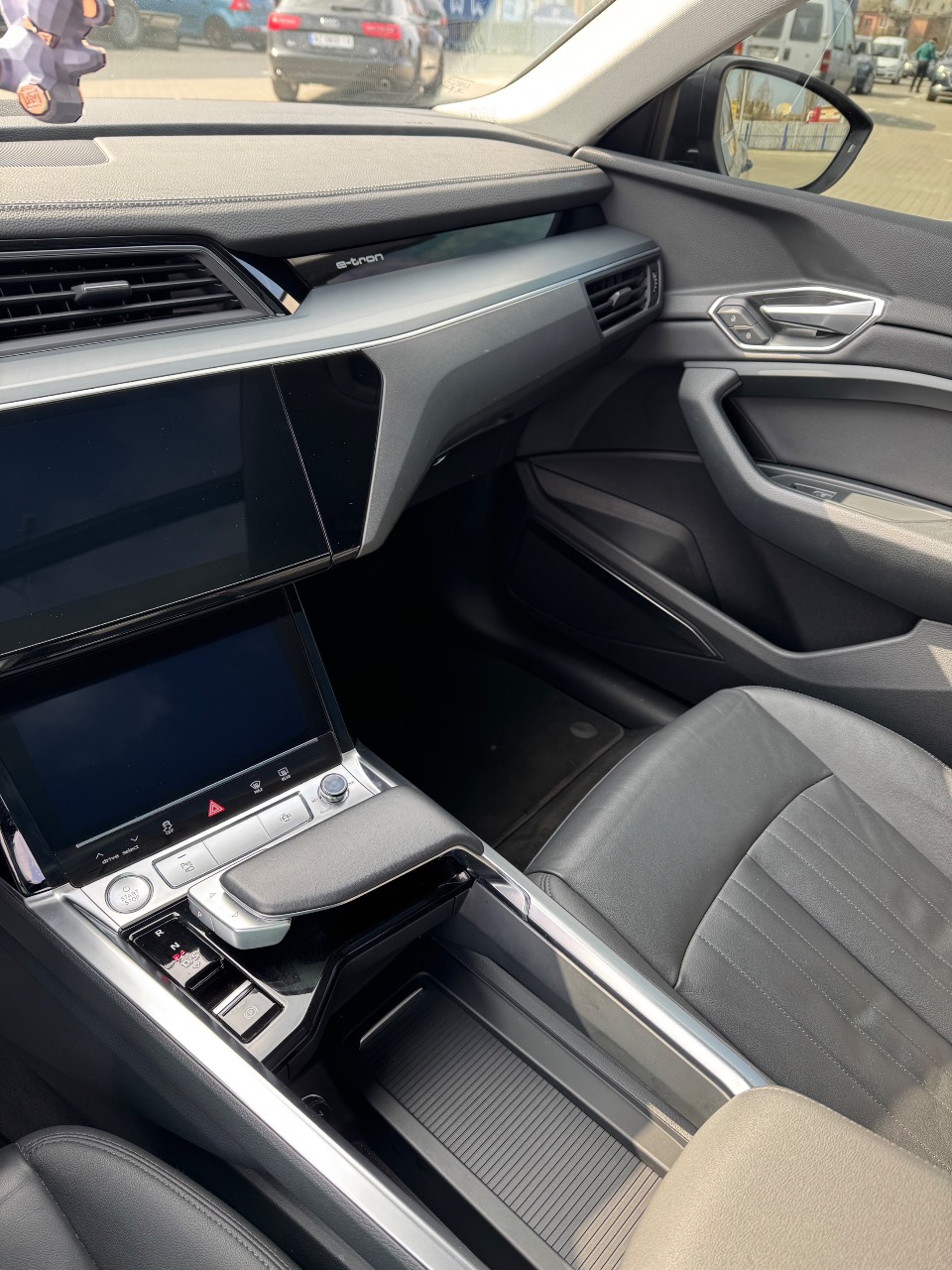 Audi A4 - фото 11