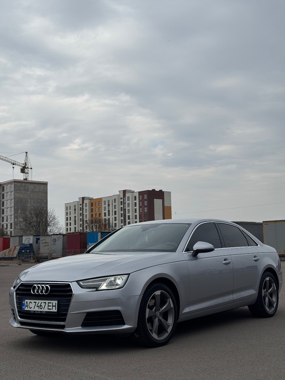 Audi A4 - фото 6