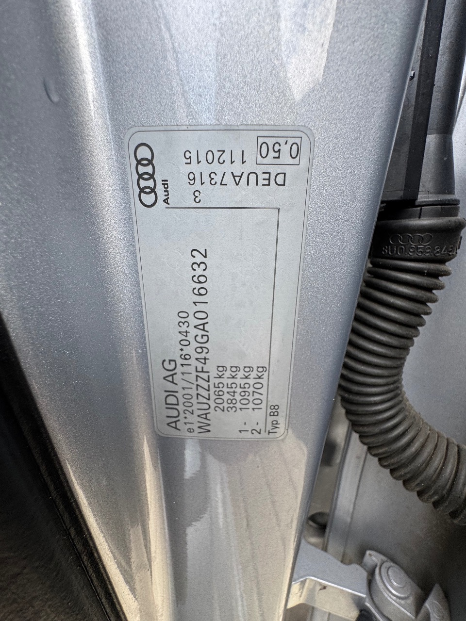 Audi A4 - фото 3