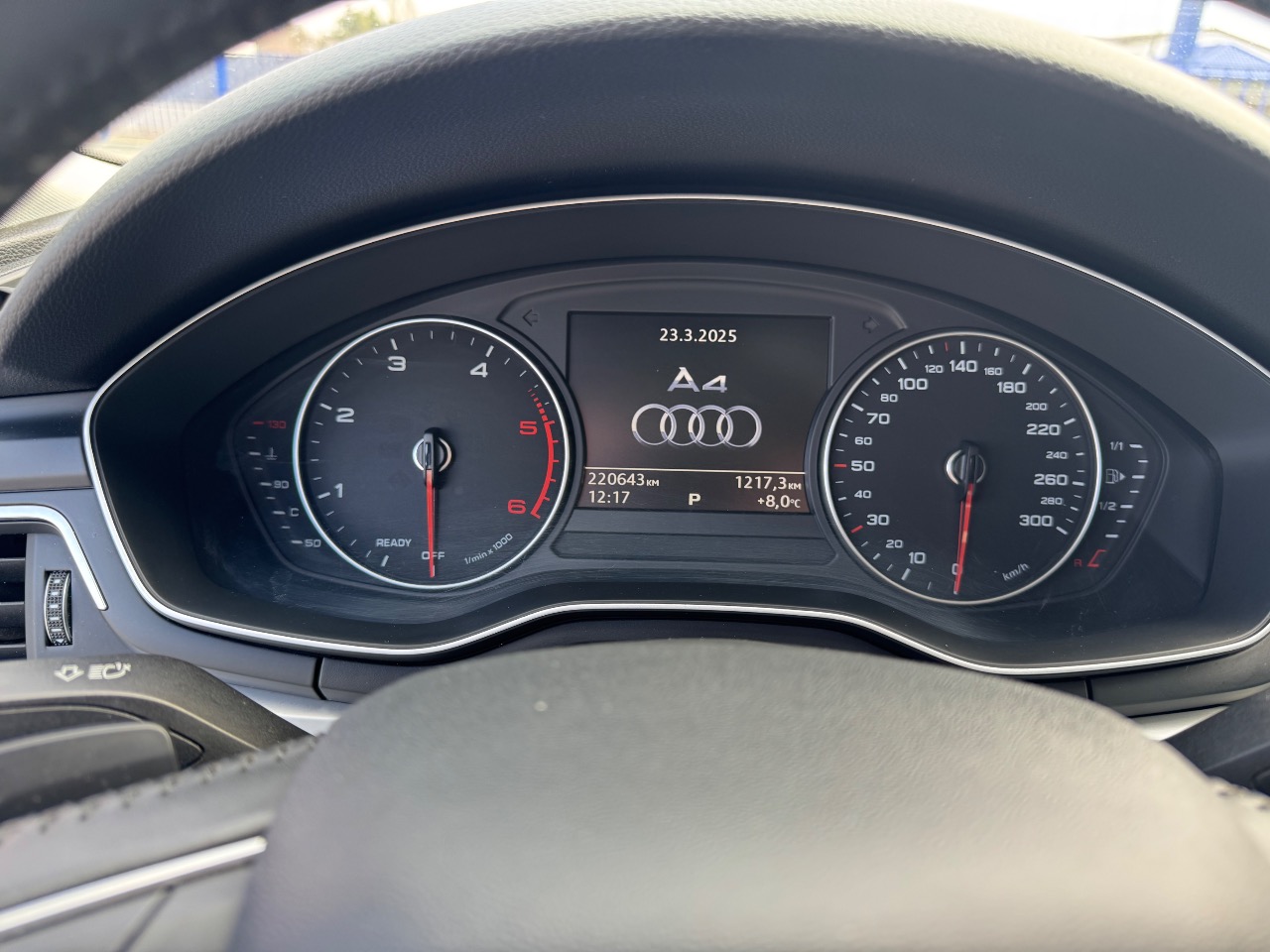 Audi A4 - фото 4