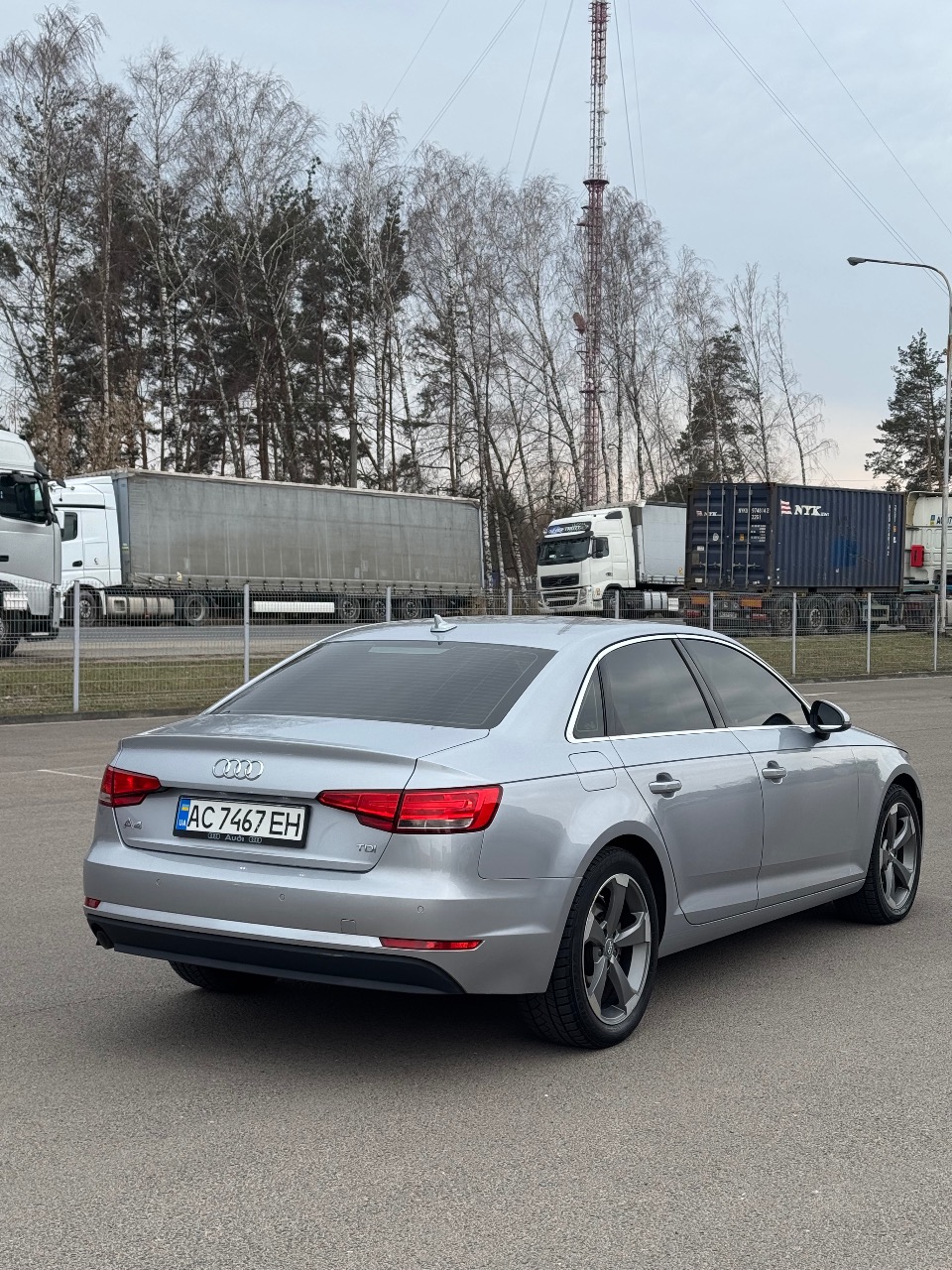 Audi A4 - фото 19