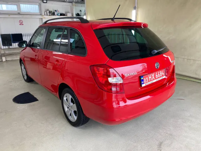 Skoda Fabia - фото 4