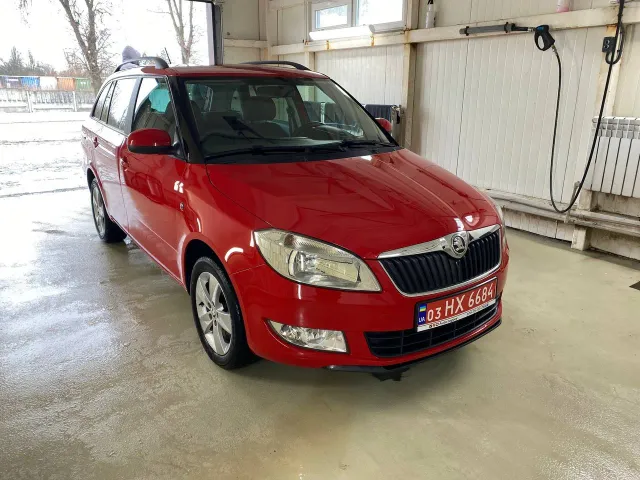 Skoda Fabia - фото 2