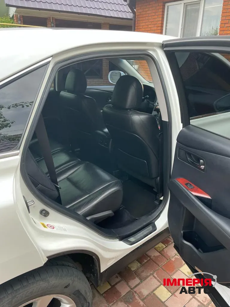 Lexus RX - фото 7