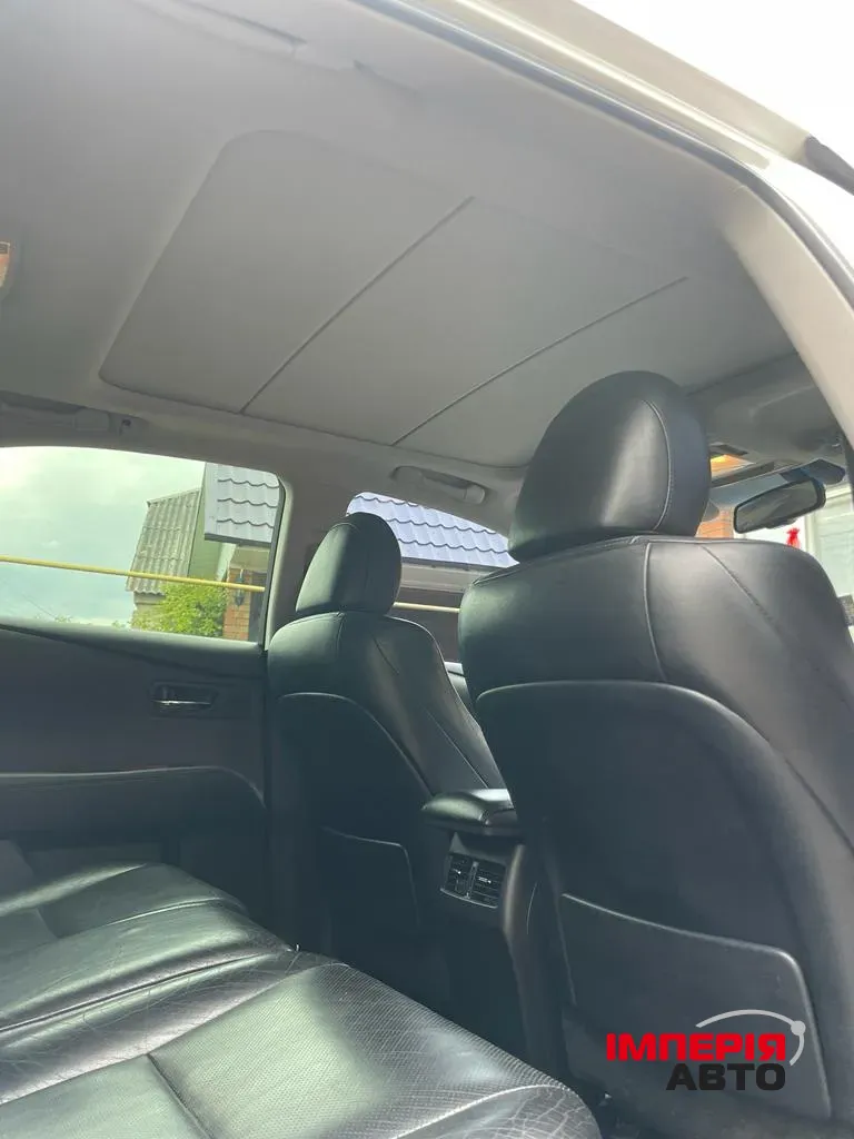 Lexus RX - фото 5