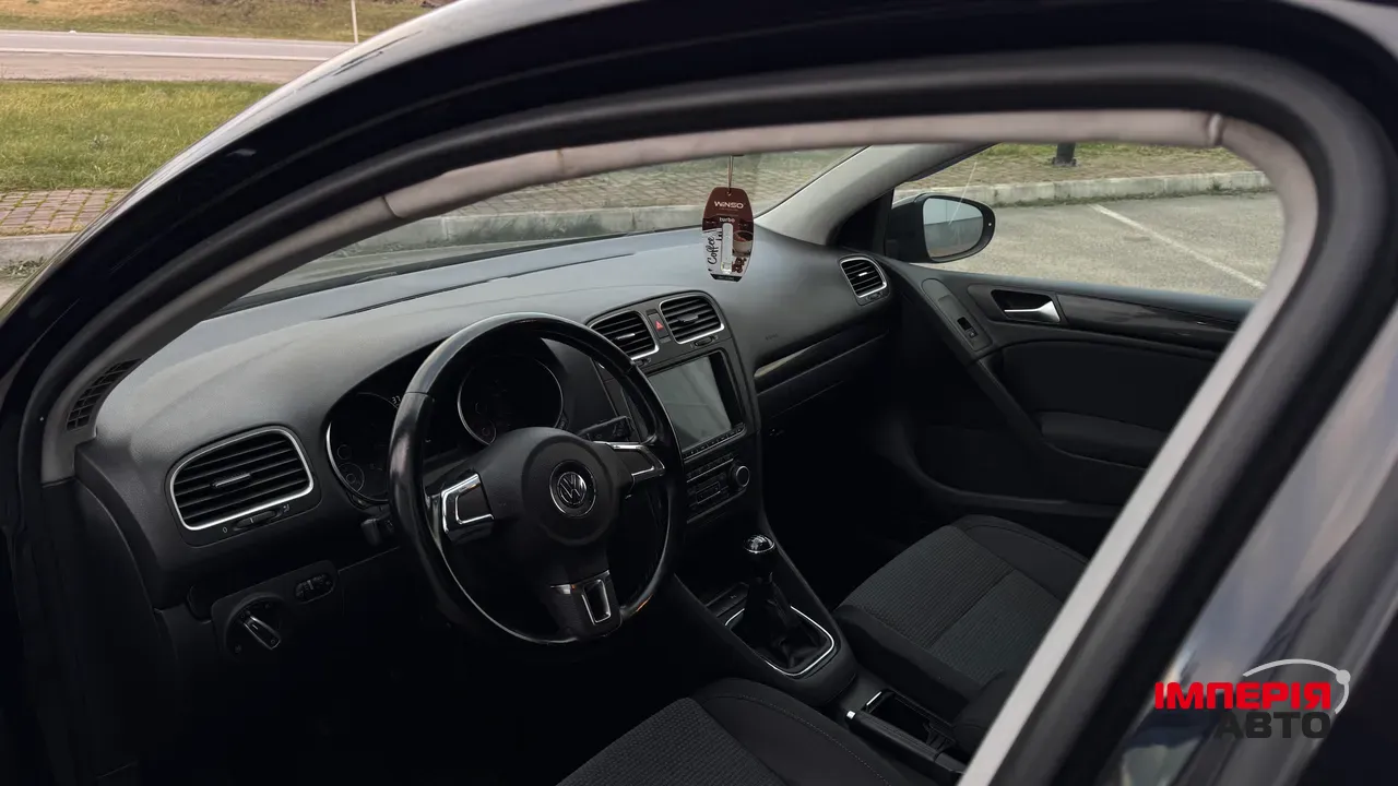 Volkswagen Golf - фото 7