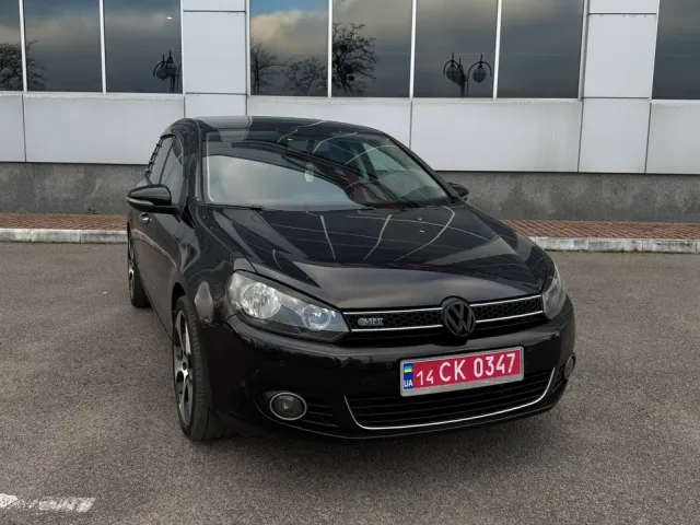 Volkswagen Golf - фото 1