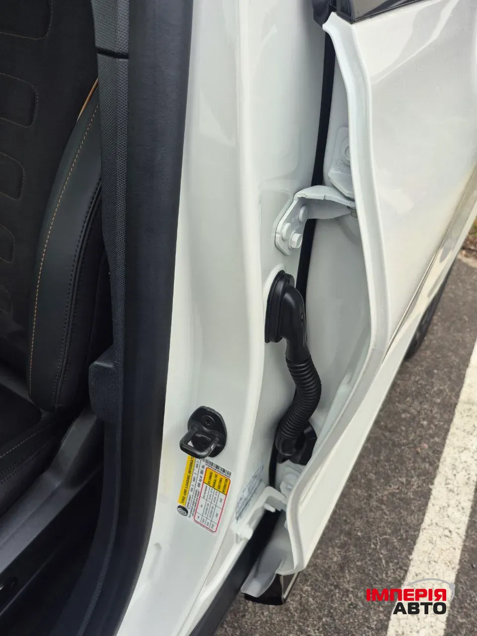 Ford Mustang Mach-E - фото 7