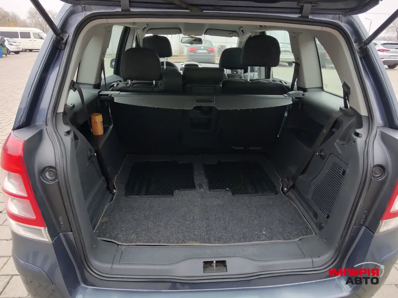 Opel Zafira - фото 9