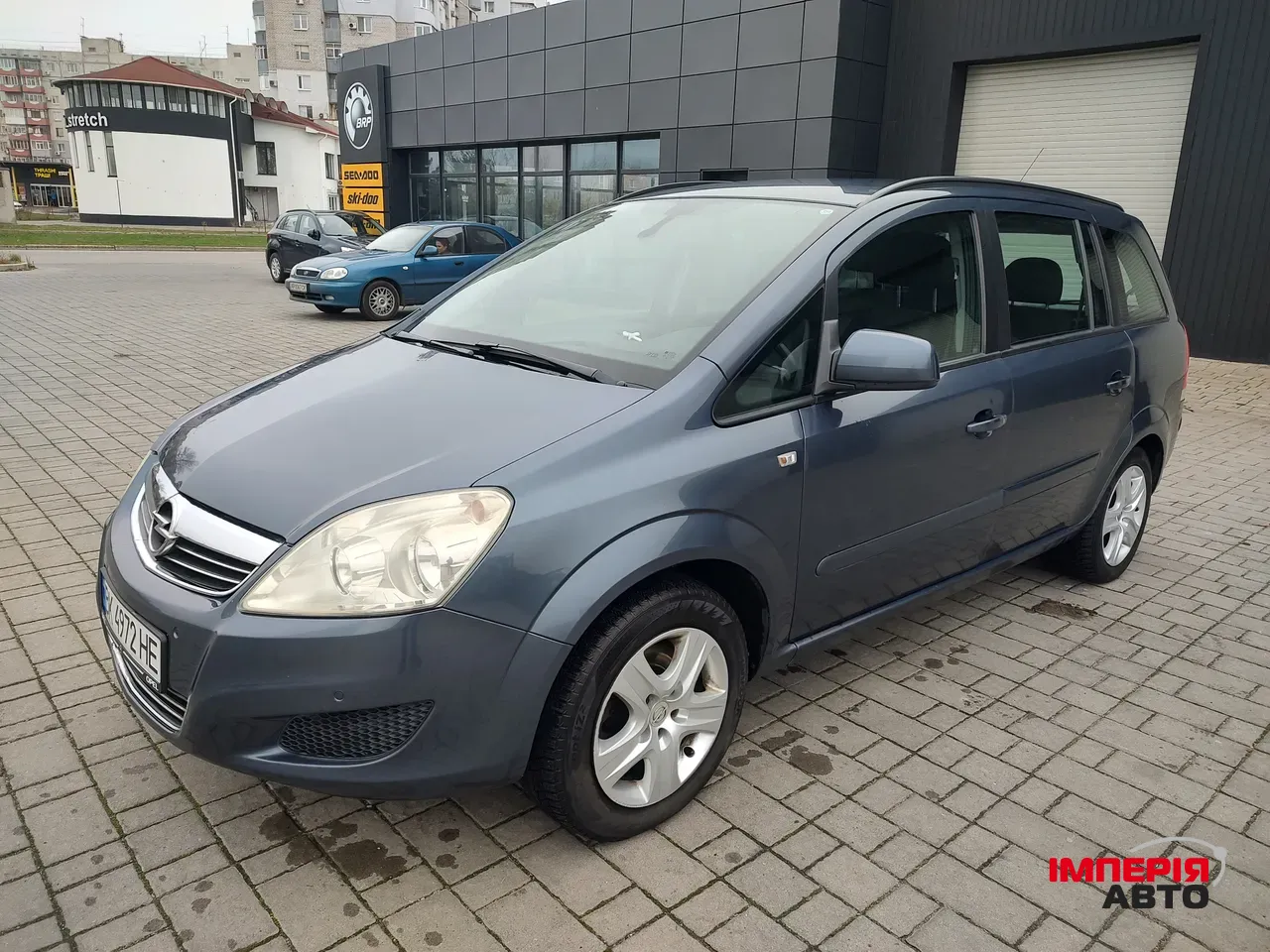 Opel Zafira - фото 1