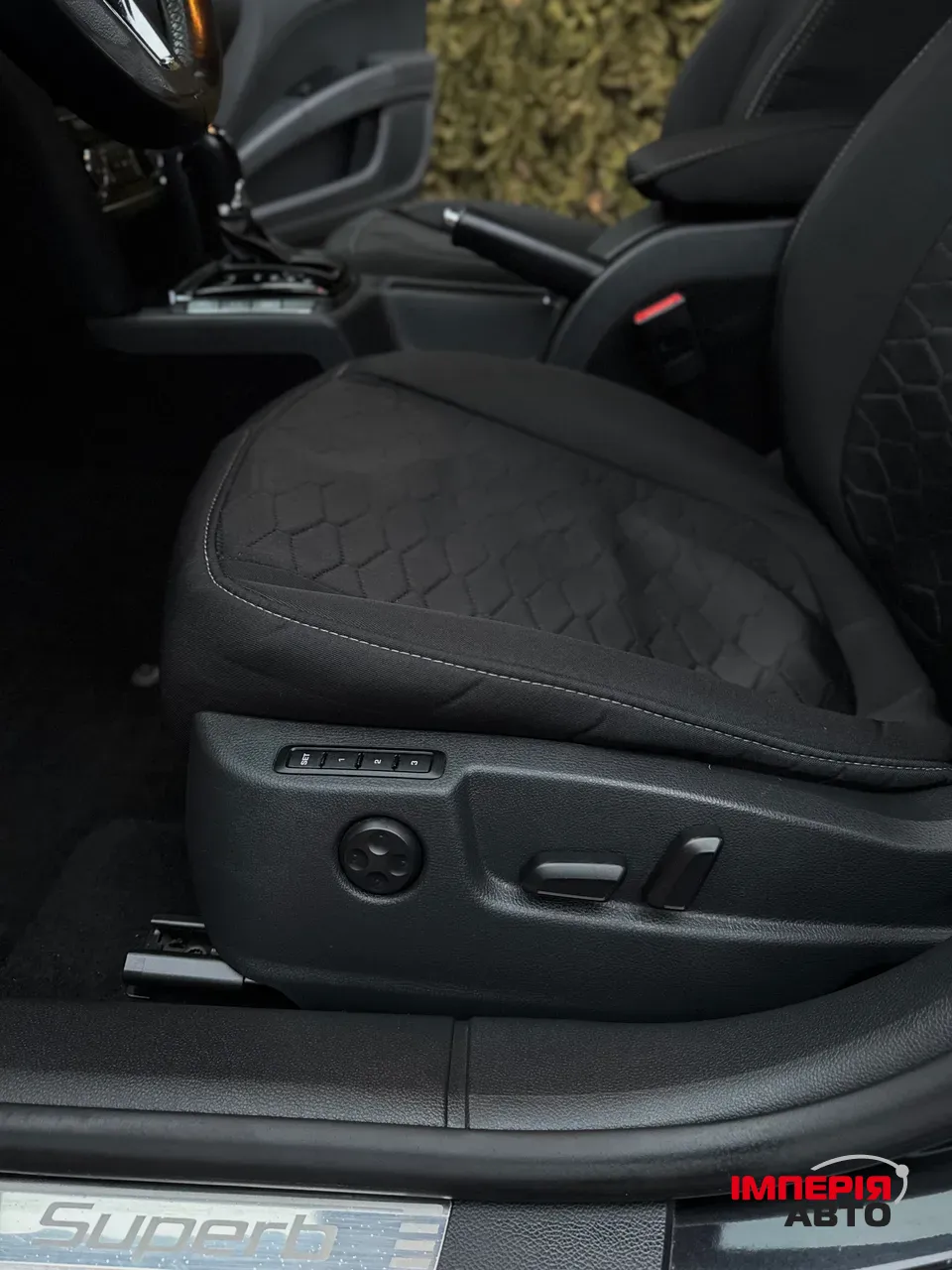 Skoda Superb - фото 12