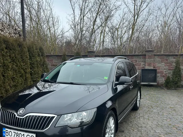 Skoda Superb - фото 1