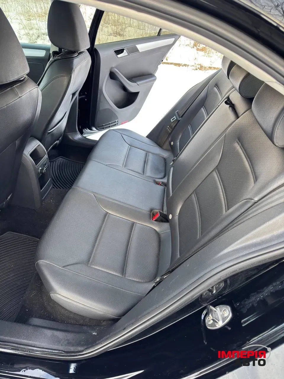 Volkswagen Jetta - фото 7