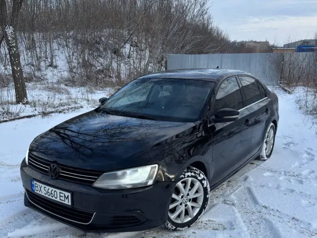 Volkswagen Jetta - фото 1