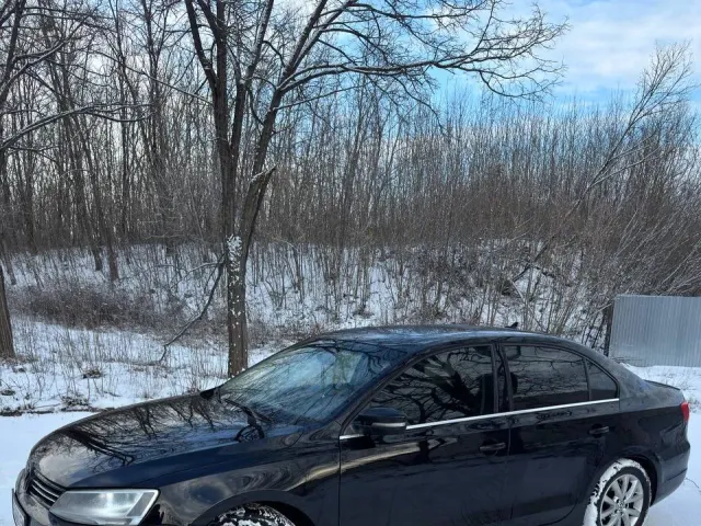 Volkswagen Jetta - фото 2