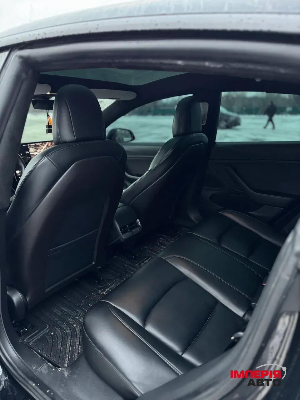 Tesla Model 3 - фото 10