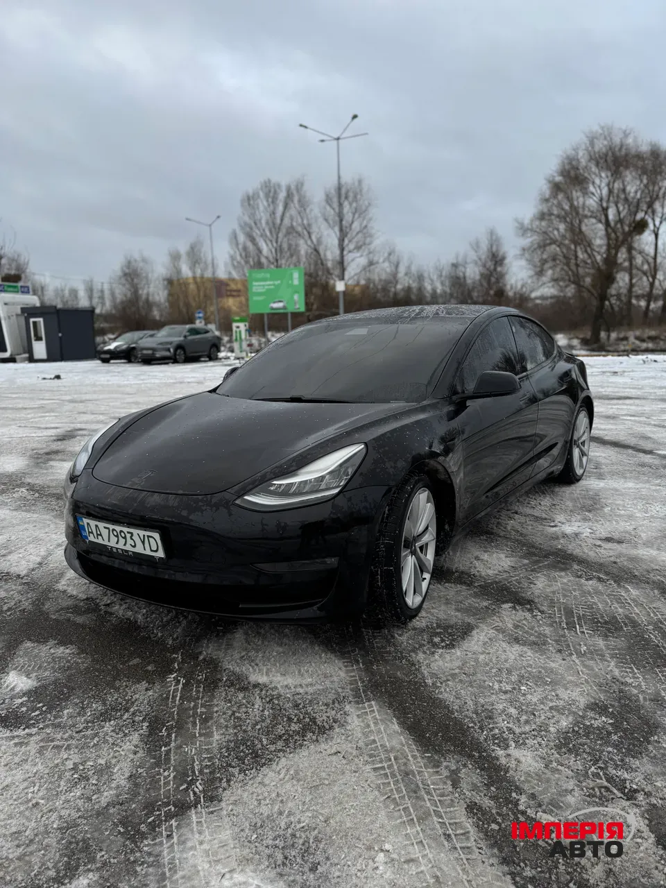 Tesla Model 3 - фото 1