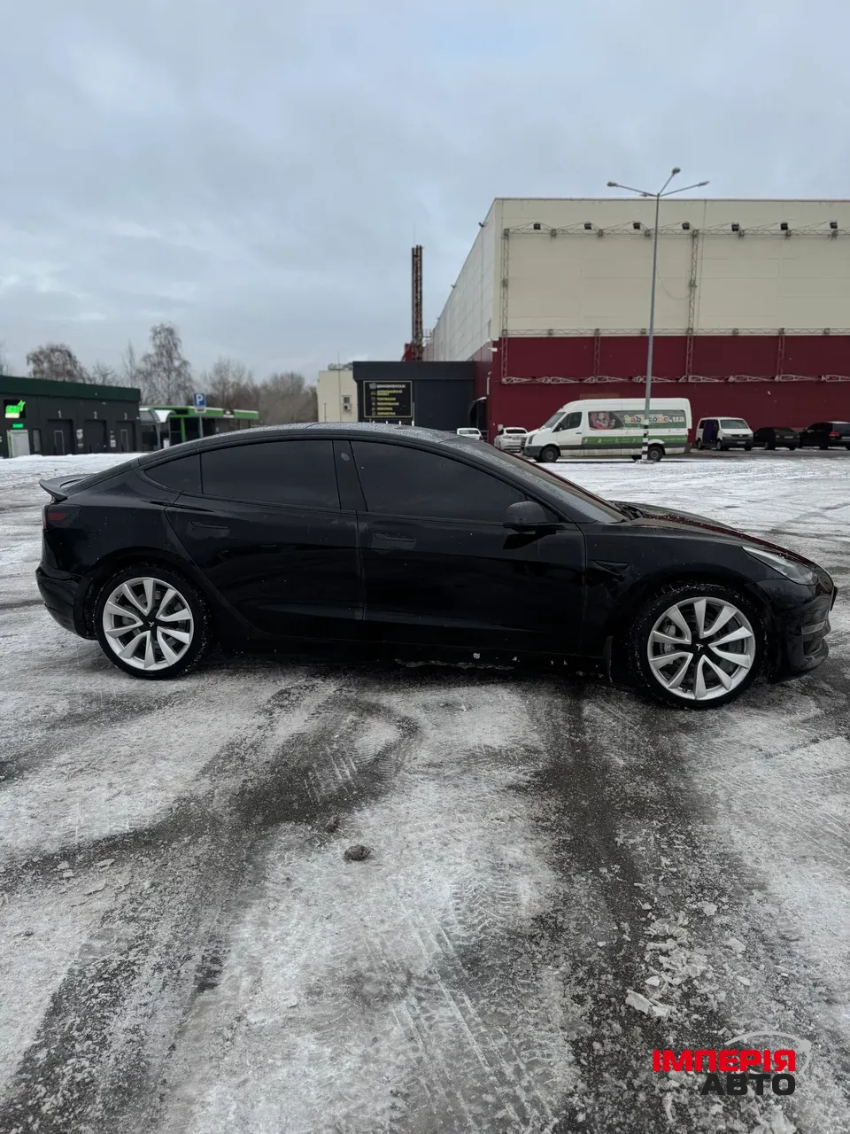 Tesla Model 3 - фото 4