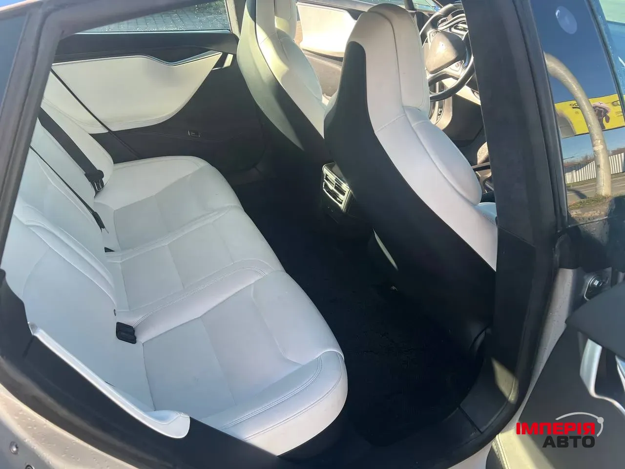 Tesla Model S - фото 8