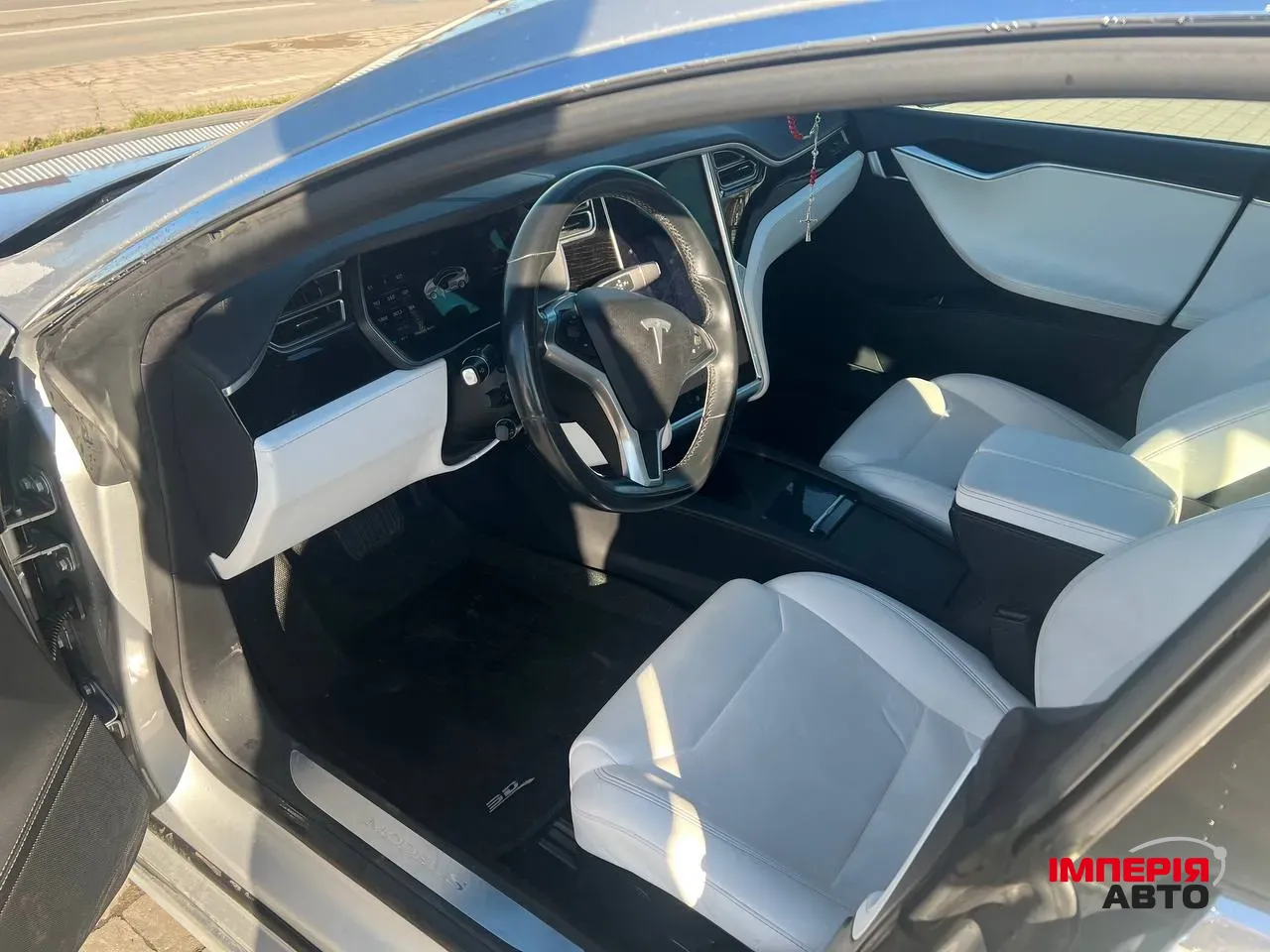 Tesla Model S - фото 18